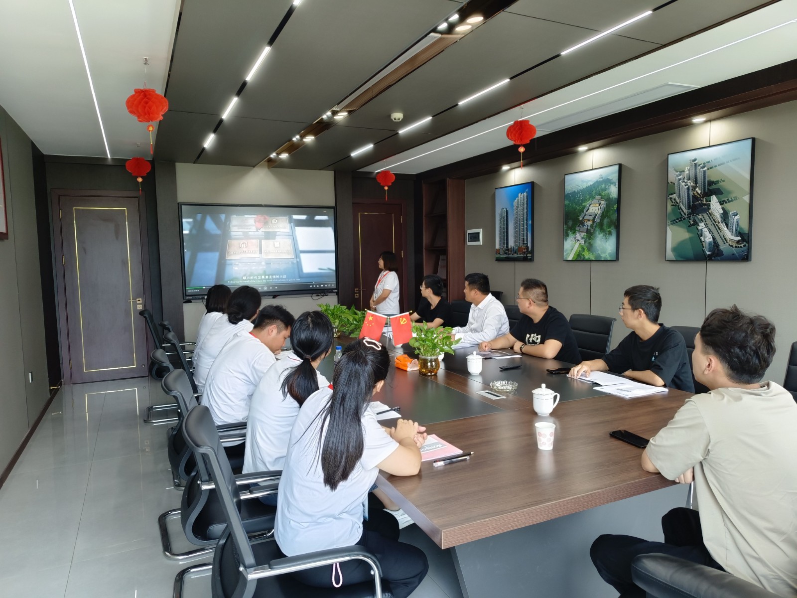 中建八局文旅博覽投資發(fā)展有限公司文旅分公司蒞臨易順建工集團(tuán)走訪考察